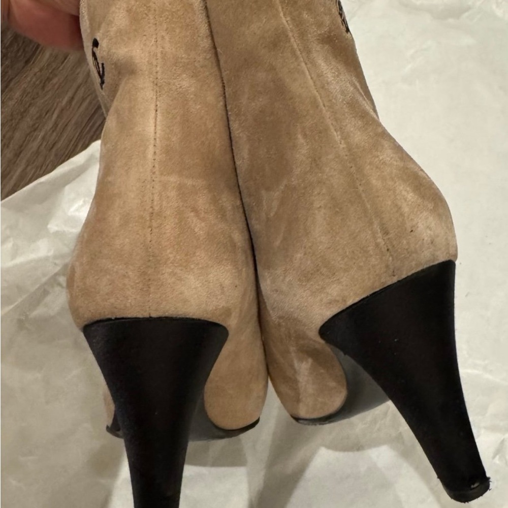 CHANEL Suede Beige and Black Ankle Booties - Picture 4 of 8
